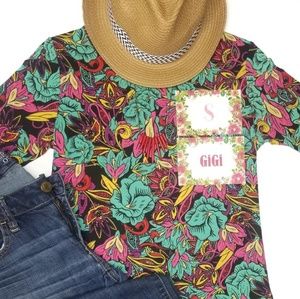 LuLaRoe GiGi Floral Fitted Elbow Length Shirt